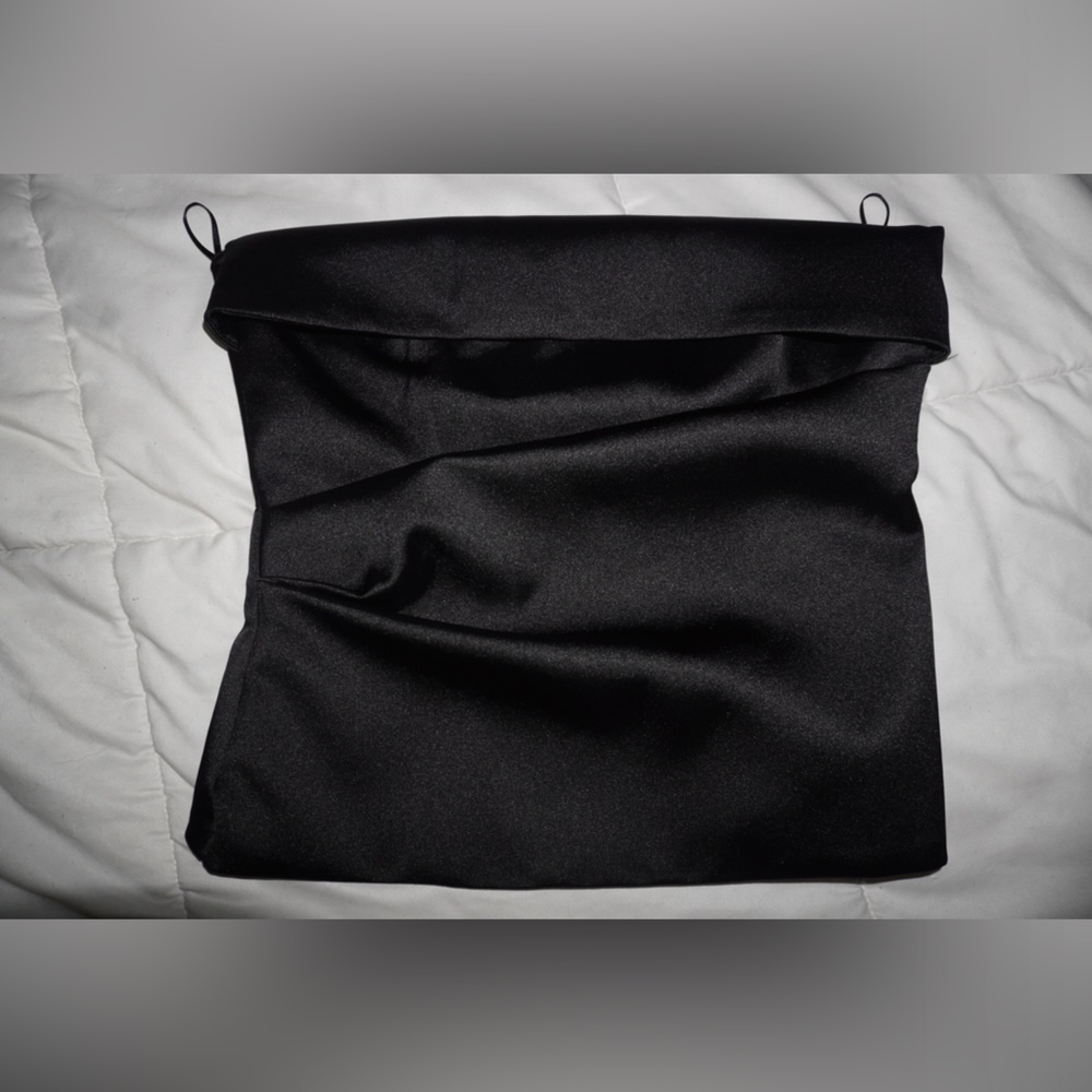 Strapless satin effect top